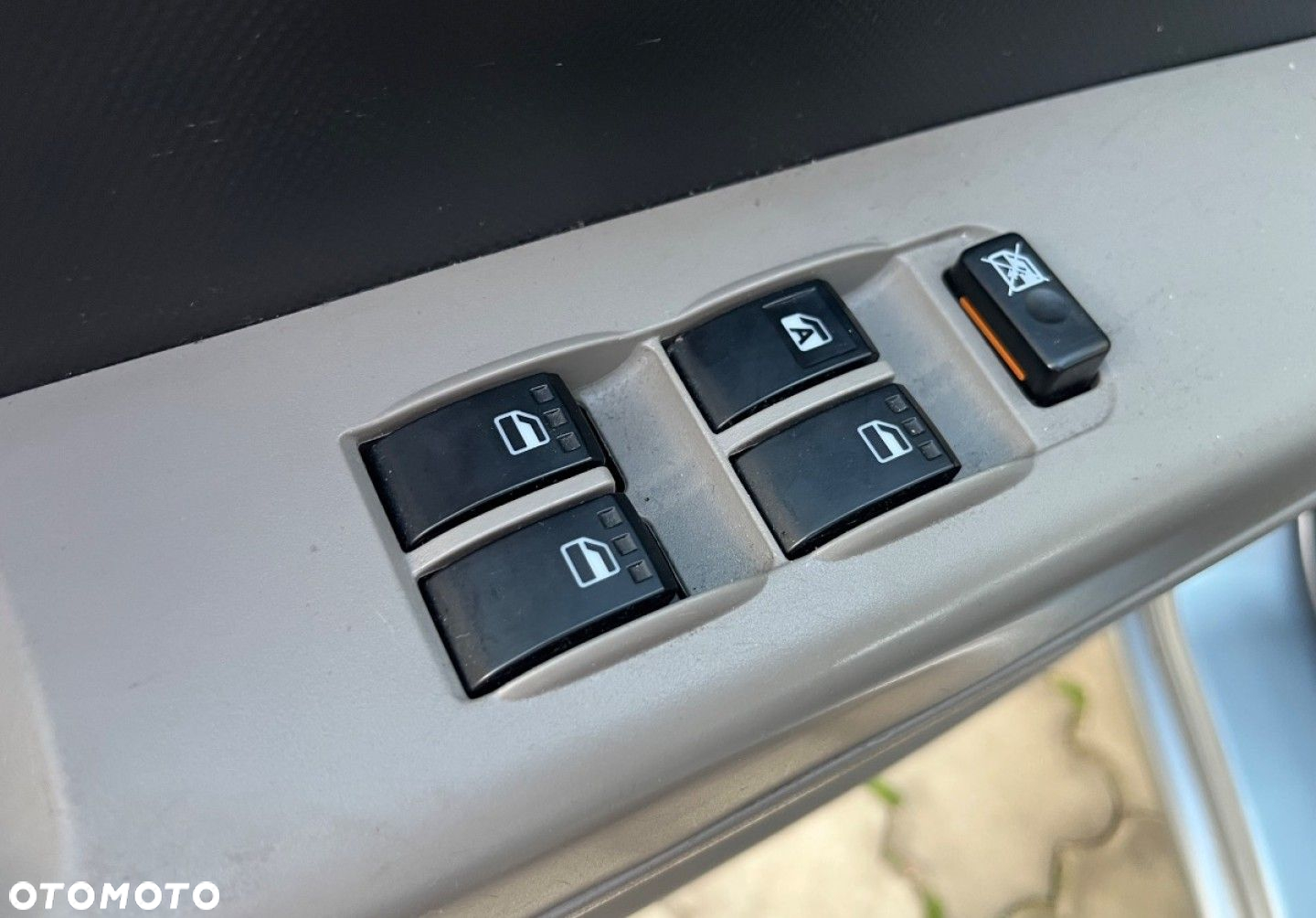 Daihatsu Sirion - 19