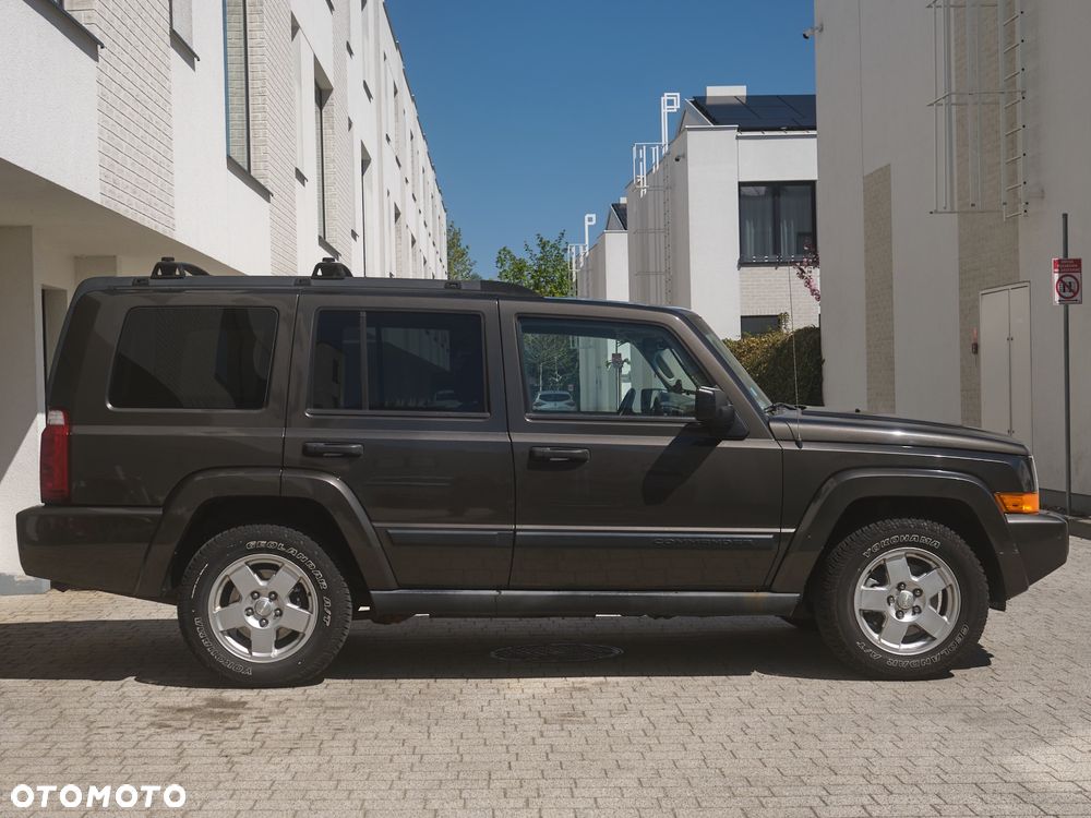 Jeep Commander - 1
