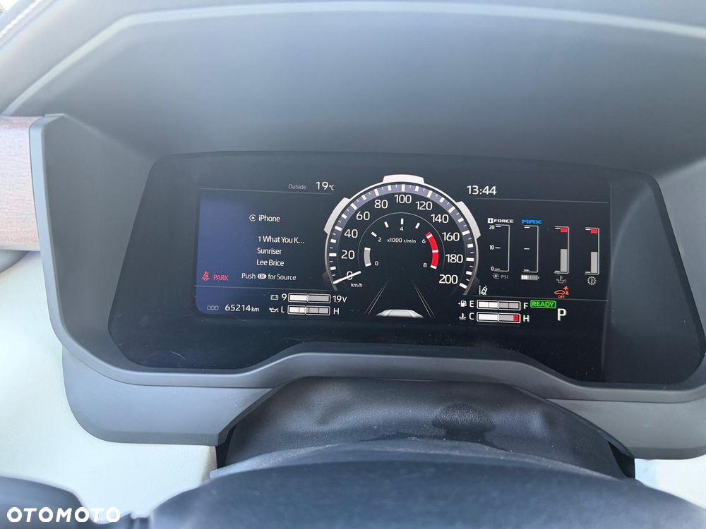 Toyota Sequoia - 30