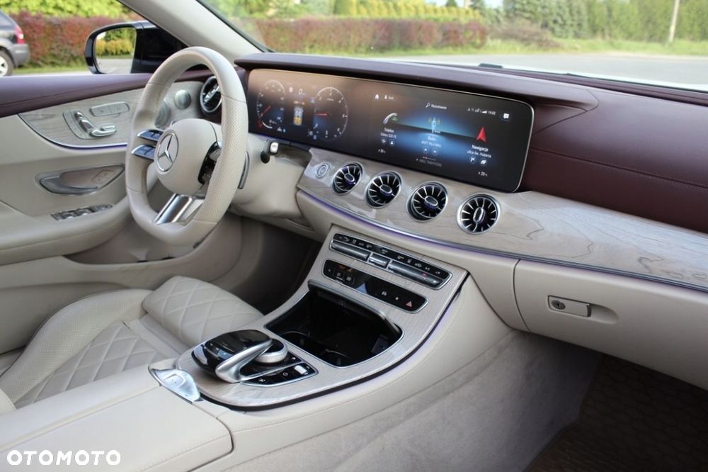 Mercedes-Benz Klasa E 220 d 4-Matic AMG - 12
