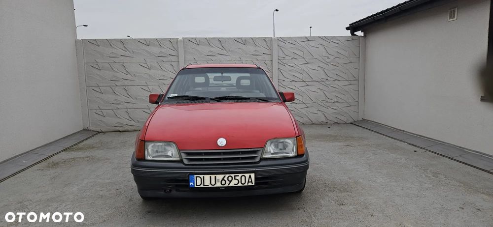 Opel Kadett E 1.4 CS - 5