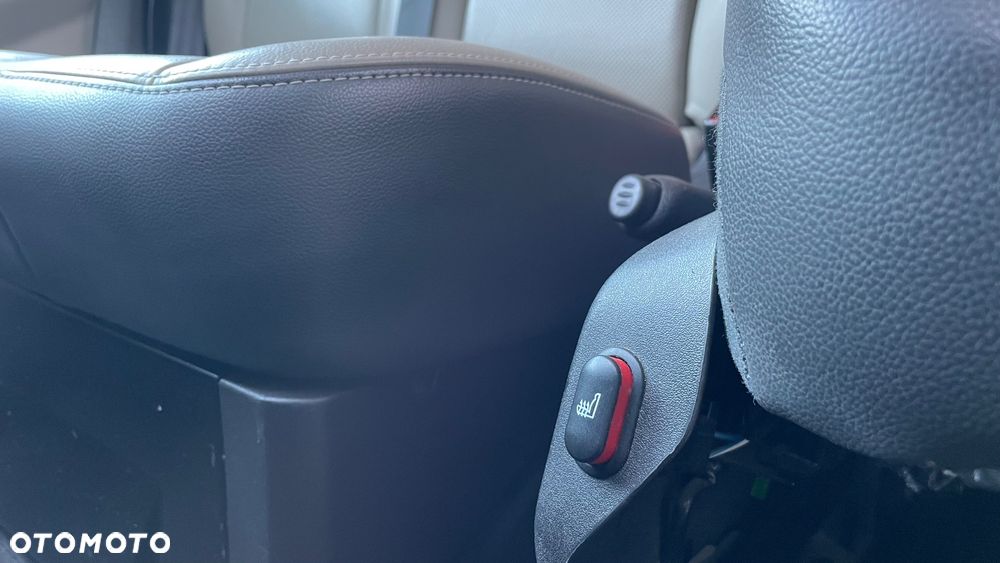 Ford Tourneo Custom - 27