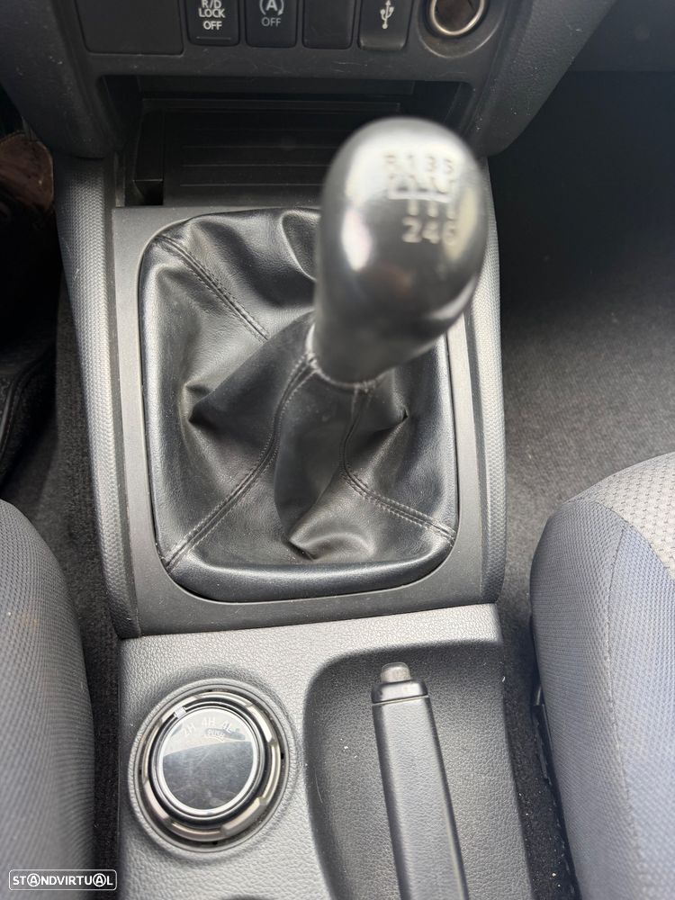 Mitsubishi L200 2.4 DI-D Club Invite 4WD - 7