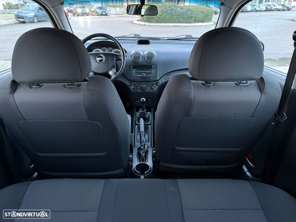 Chevrolet Aveo 1.2 LS - 21