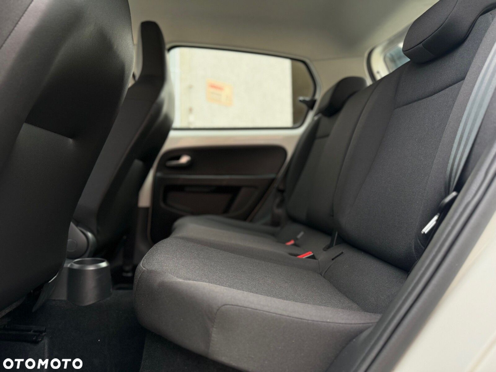 Volkswagen up! 1.0 move - 10