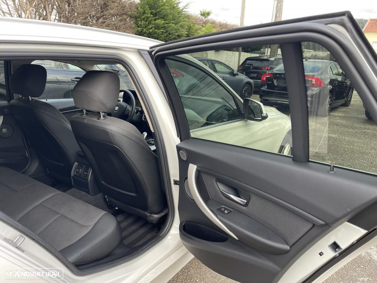 BMW 318 i Touring Aut. Edition Luxury Line Purity - 19