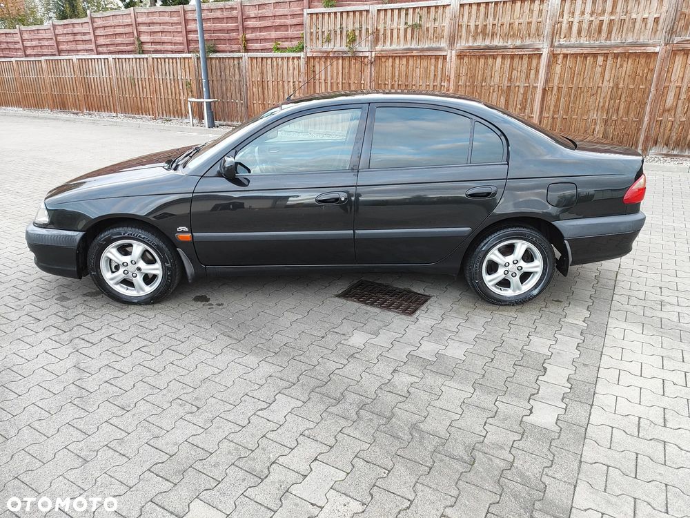 Toyota Avensis 2.0 VVT-i Sol - 2
