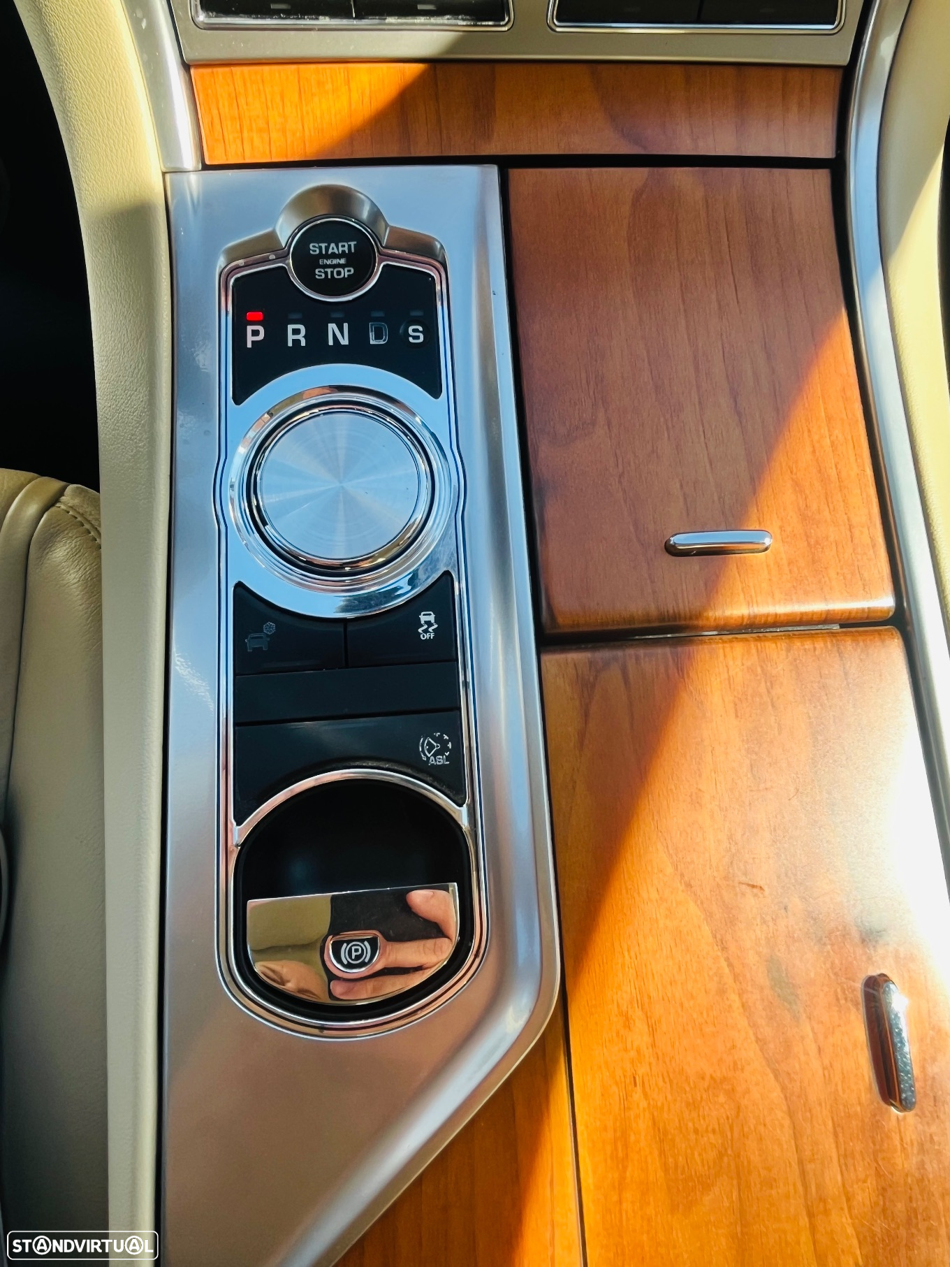 Jaguar XF 2.2 D Luxury - 50