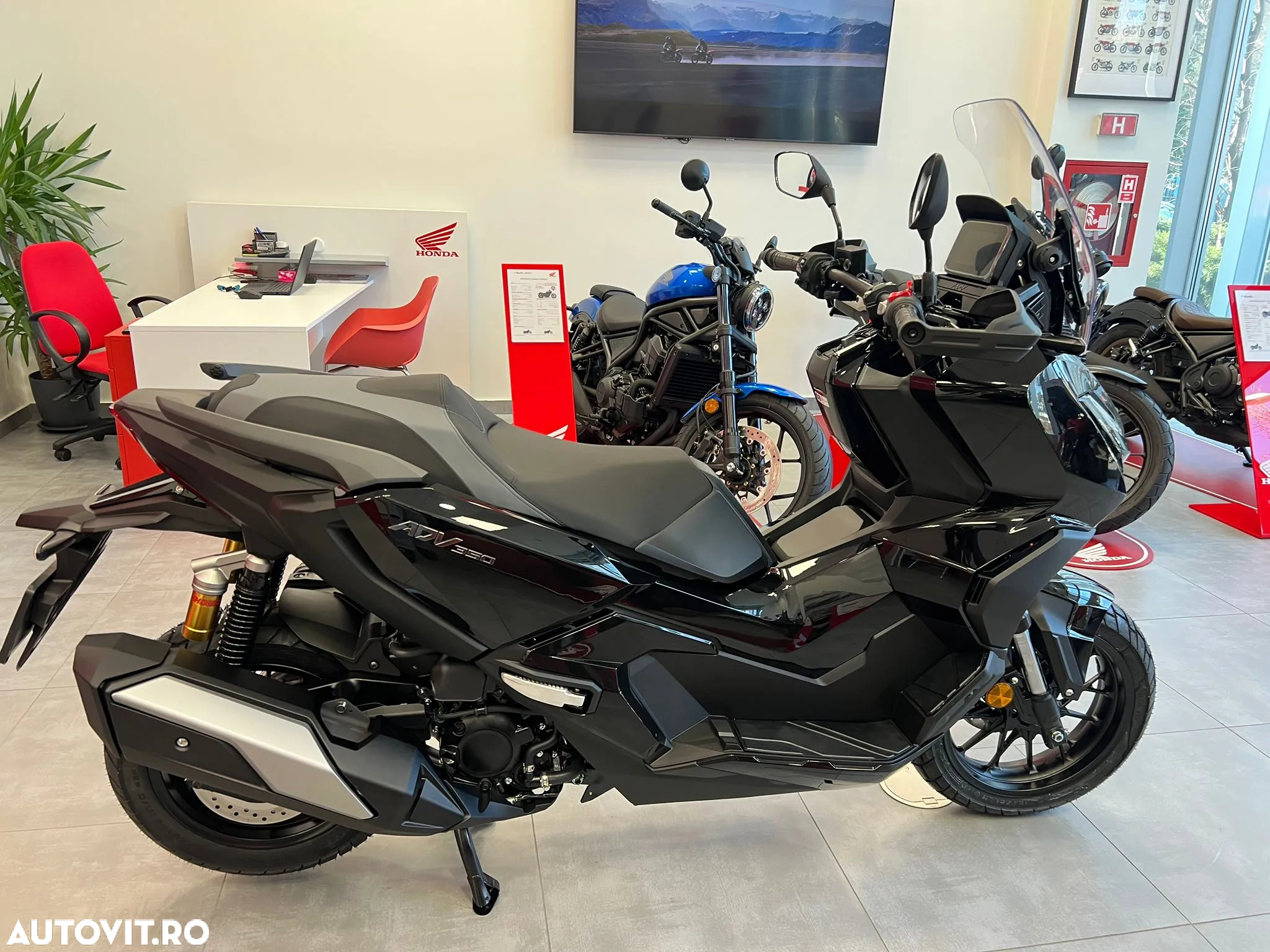 Honda ADV 350 - 4