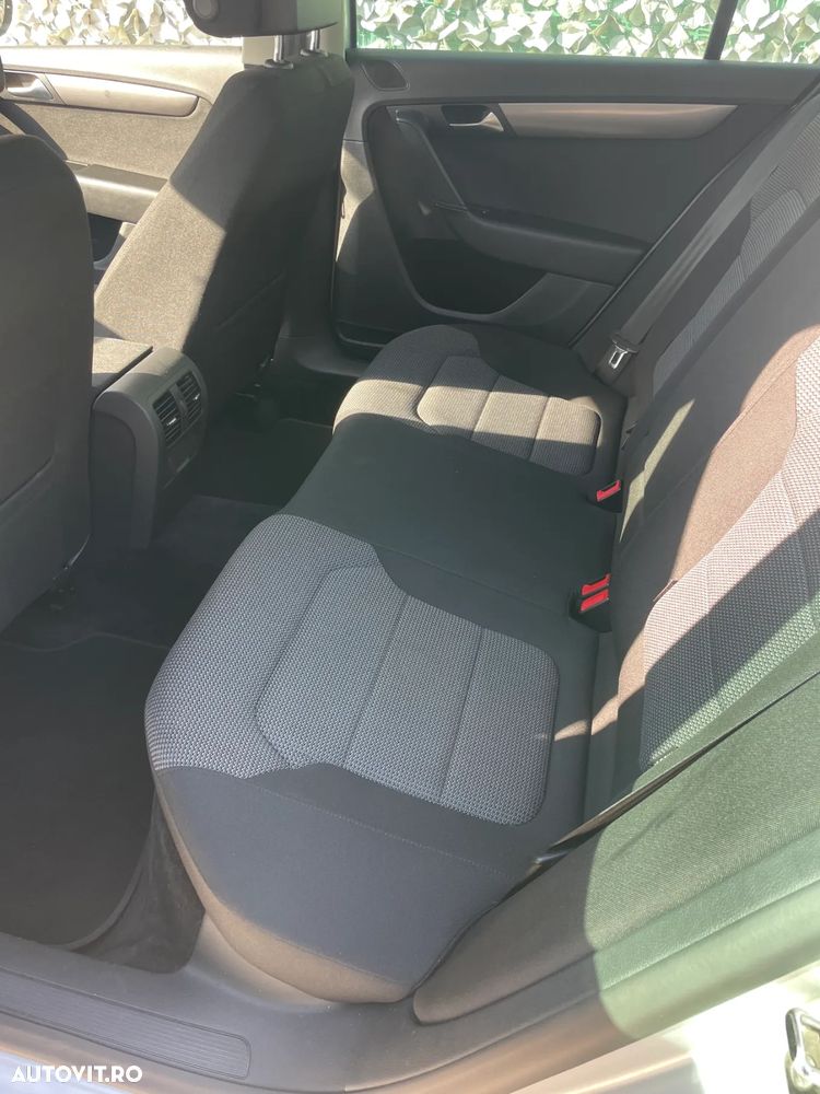Volkswagen Passat 2.0 TDI BlueMotion Tehnology Comfortline - 8
