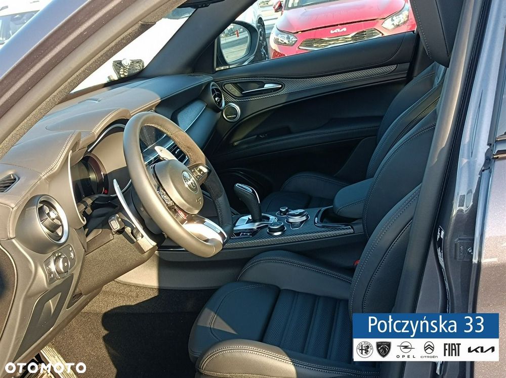 Alfa Romeo Stelvio - 22