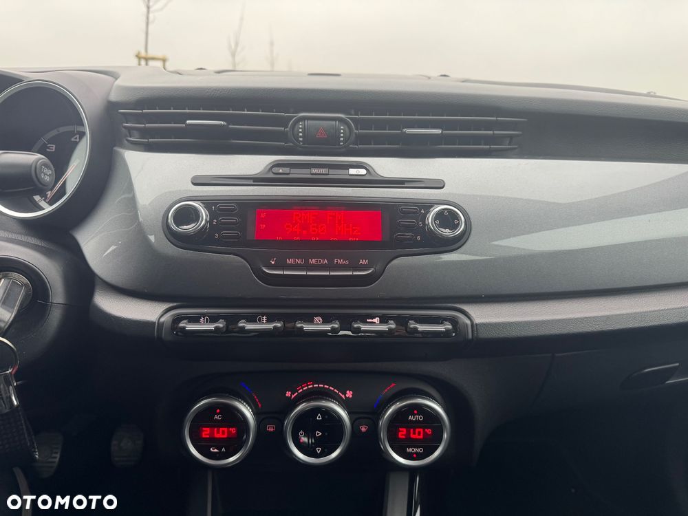 Alfa Romeo Giulietta 1.6 JTDM 16V - 10