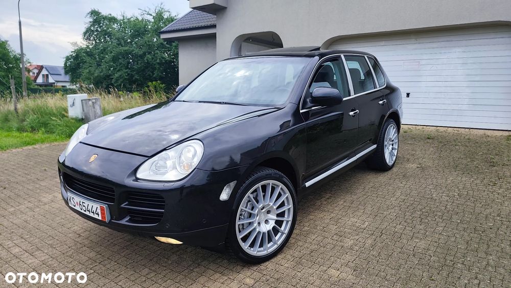 Porsche Cayenne - 2