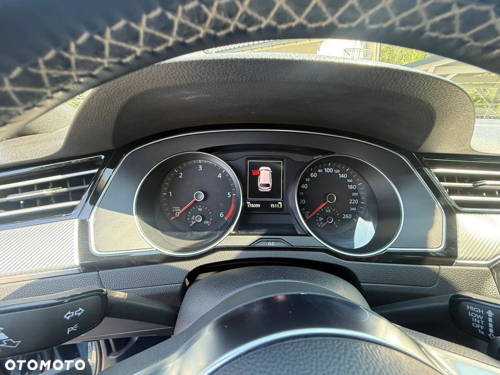 Volkswagen Passat Variant 2.0 TDI SCR DSG BlueMotion Trendline - 15