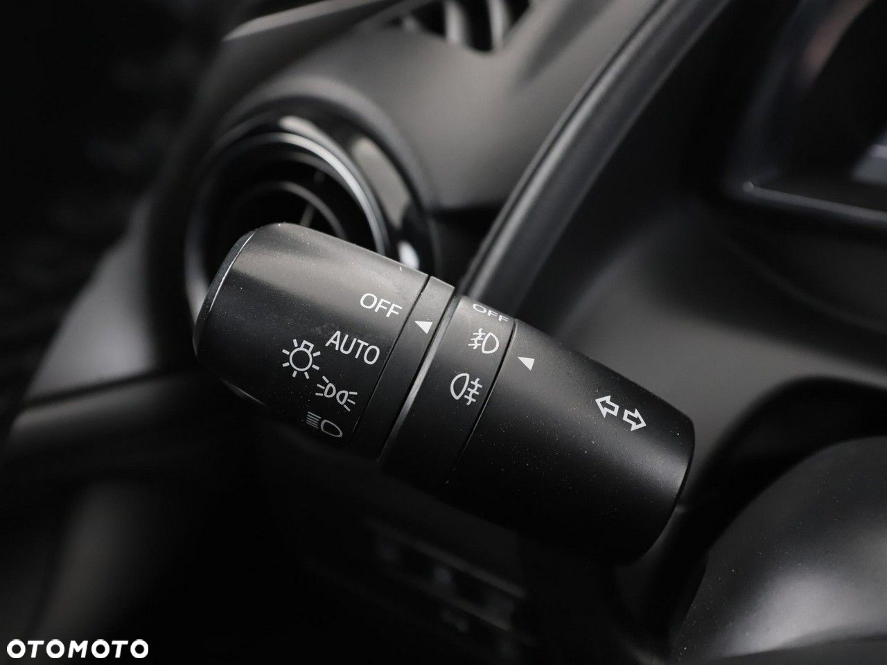 Mazda CX-3 SKYACTIV-G 121 FWD Signature+ - 33