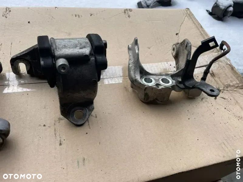 Honda CR-Z łapa silnika poduszka - 3