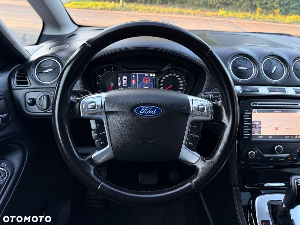 Ford S-Max 2.0 TDCi DPF Titanium - 19