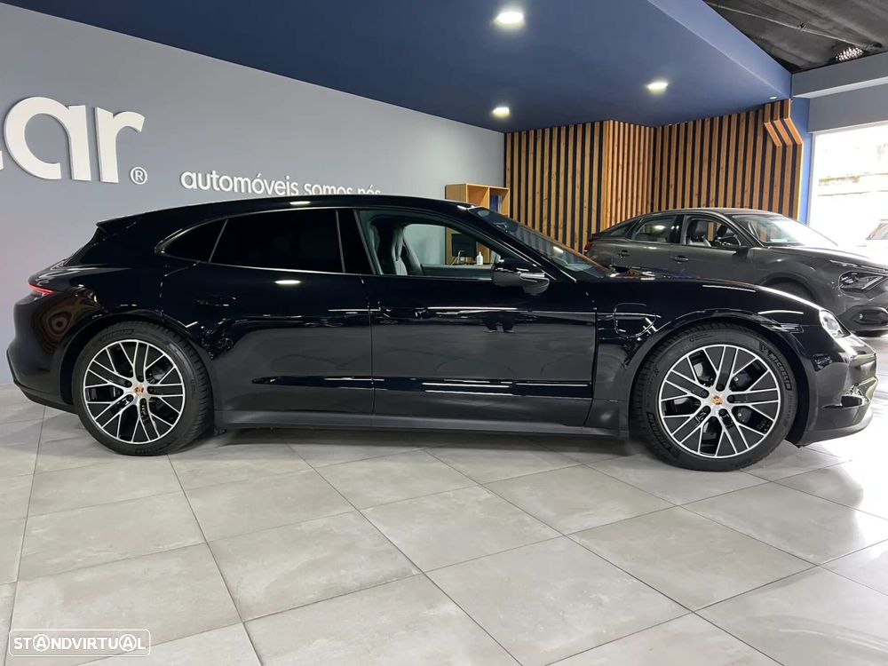 Porsche Taycan Sport Turismo - 3