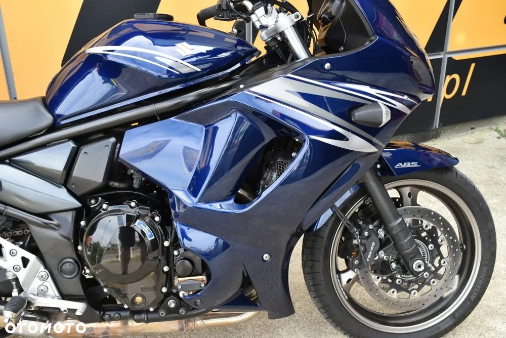 Suzuki GSX - 5