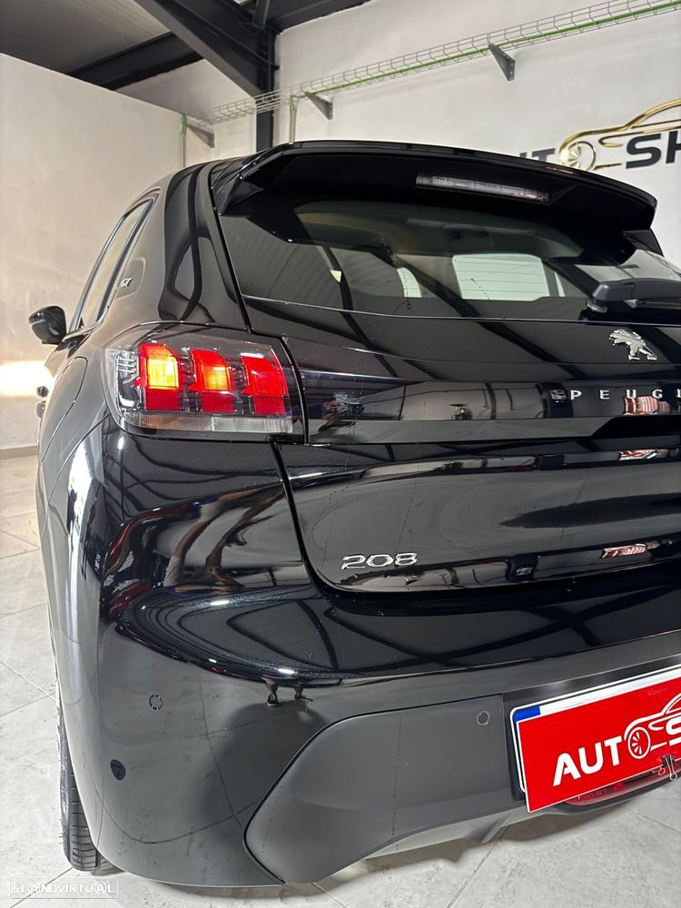 Peugeot 208 - 22