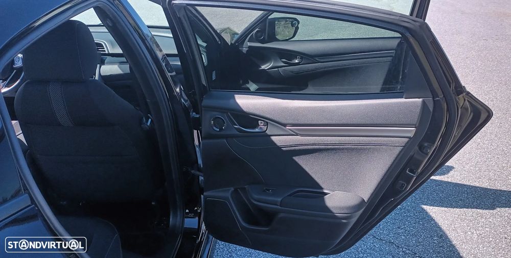 Honda Civic 1.0 i-VTEC Elegance Navi - 15