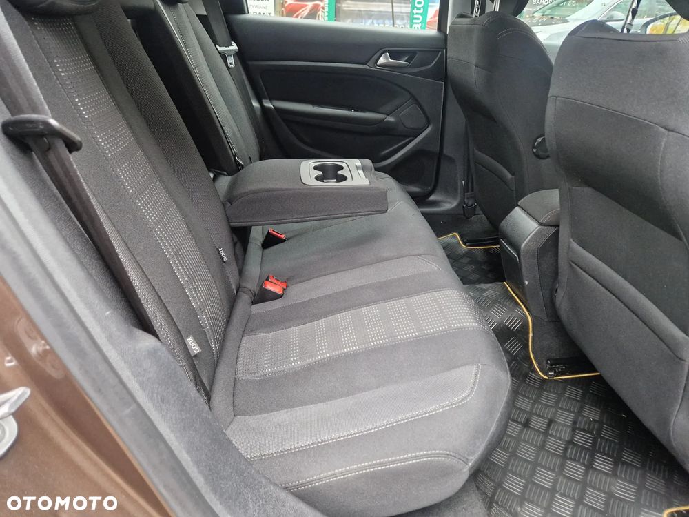 Peugeot 308 ver-sw-2-0-bluehdi-allure-s-s - 32