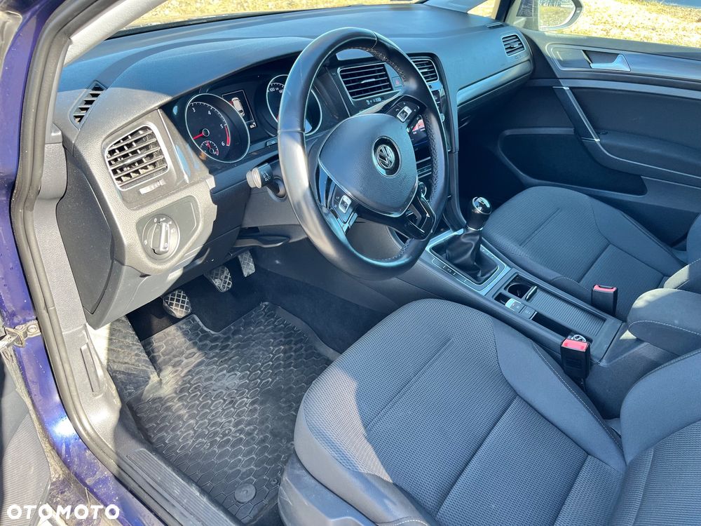 Volkswagen Golf - 20