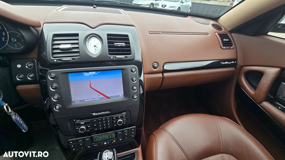 Maserati Quattroporte Sport GT Aut - 12