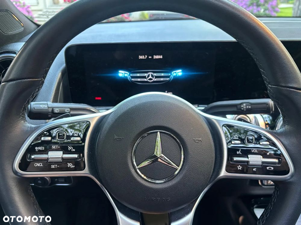Mercedes-Benz GLB 250 4-Matic 8G-DCT - 8