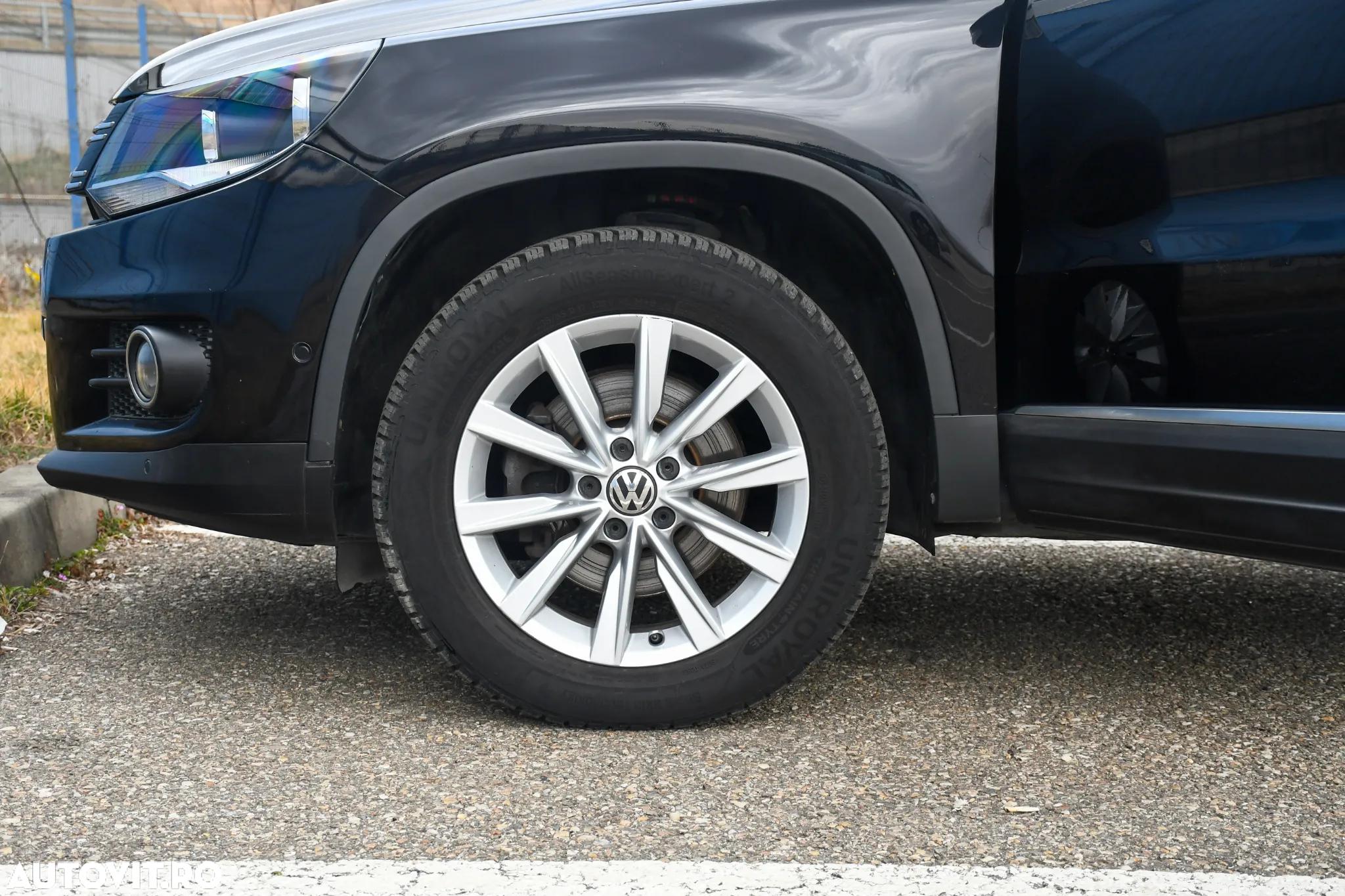 Volkswagen Tiguan 2.0 TDI 4Motion DSG Sport & Style - 27