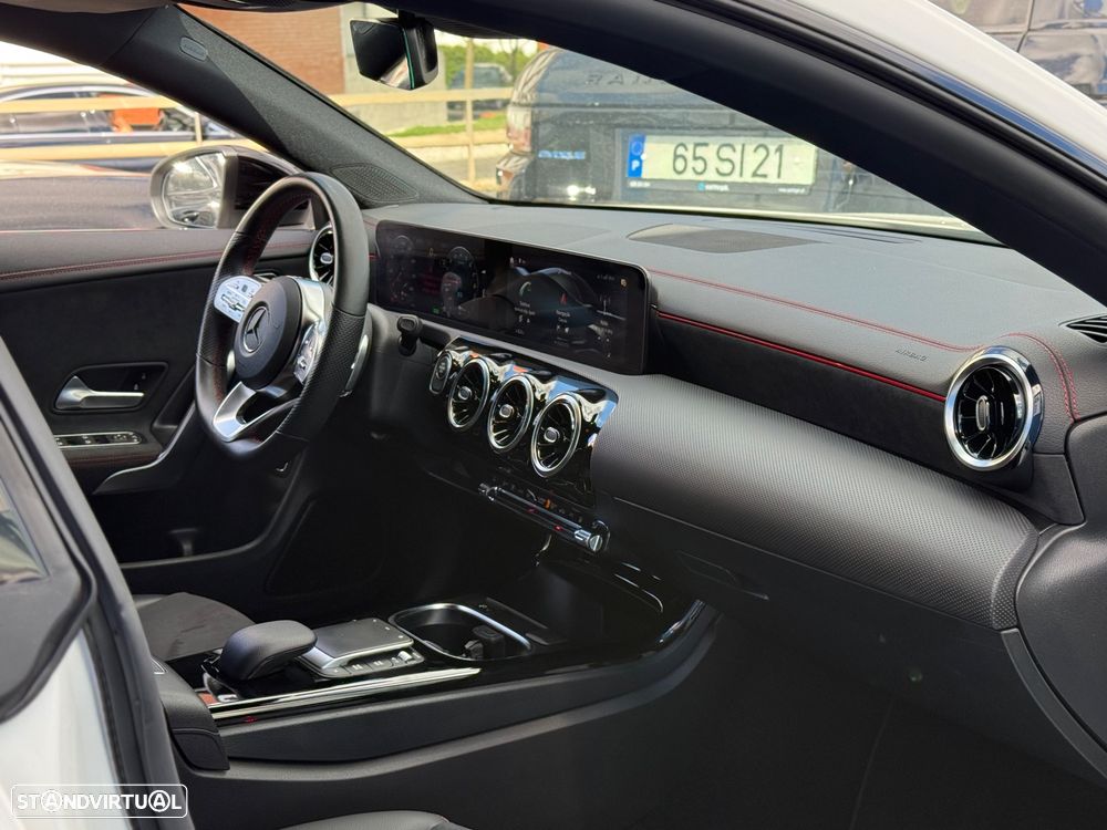 Mercedes-Benz CLA 250 e 8G-DCT AMG Line - 11