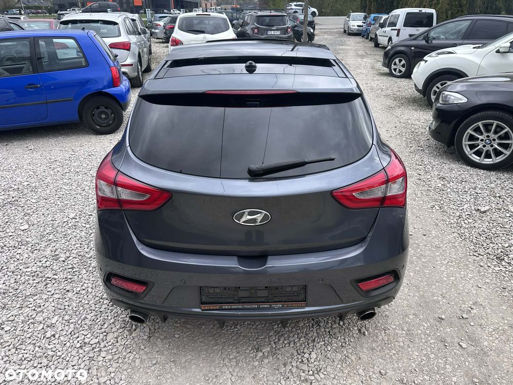 Hyundai i30 1.6 T GDI Turbo - 11