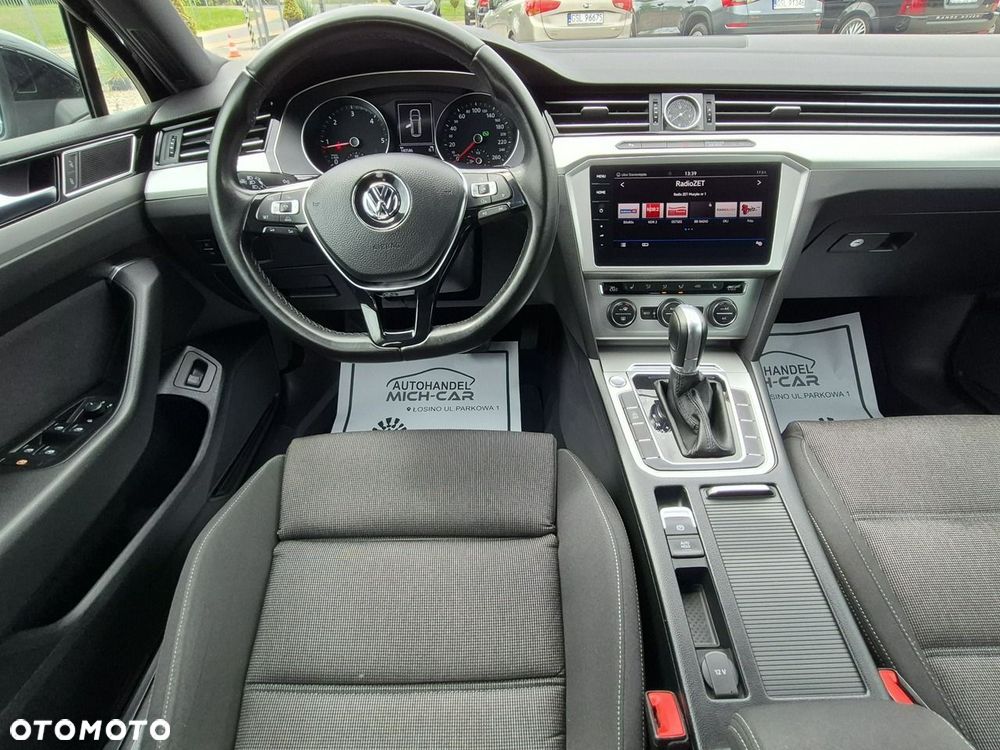 Volkswagen Passat - 27