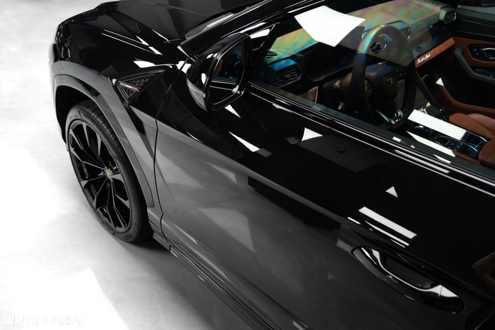 Lamborghini Urus - 8