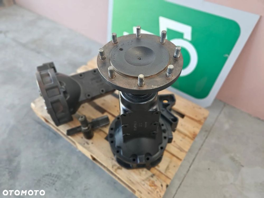 Zwolnica Tylna 125710A3 125708A3 McCormick - 3