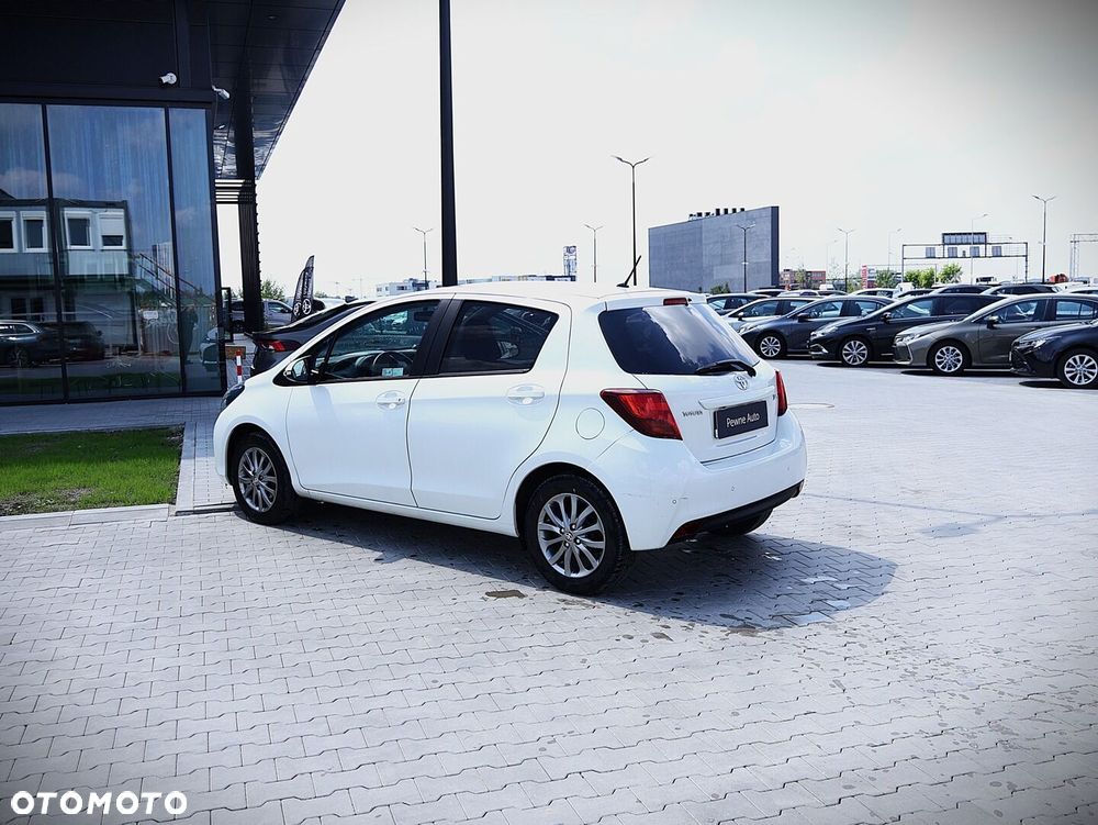 Toyota Yaris - 12