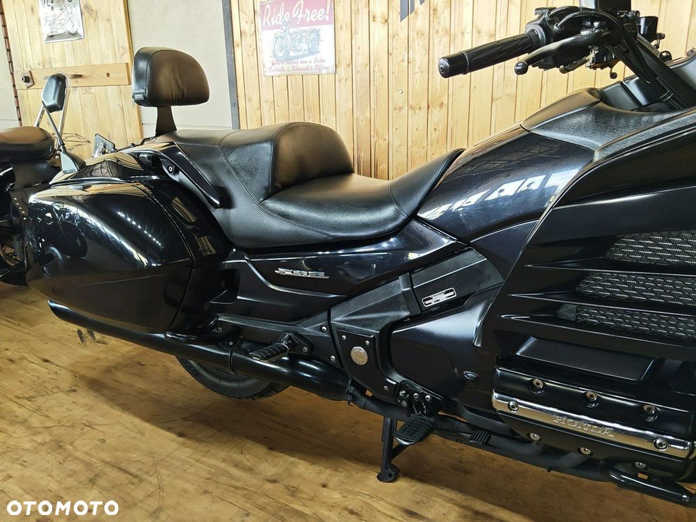Honda GL - 6