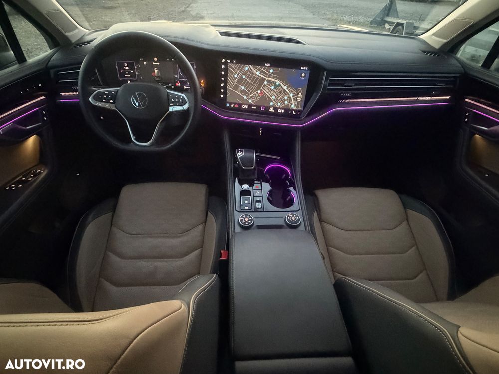Volkswagen Touareg V6 TDI 4MOTION Elegance - 10