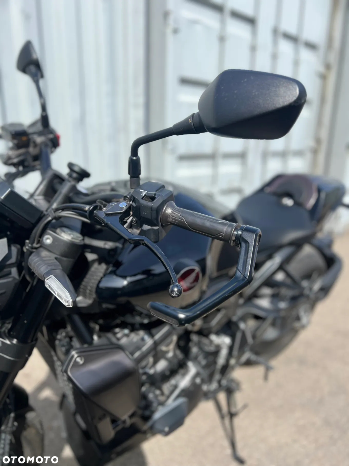 Honda CB - 8