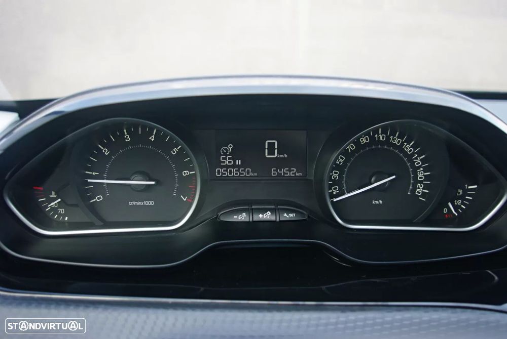 Peugeot 2008 1.2 PureTech Style - 25