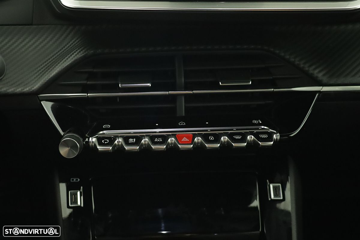 Peugeot 2008 1.2 PureTech Allure EAT8 - 13