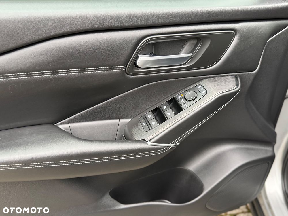 Nissan Qashqai 1.3 DIG-T MHEV Xtronic N-Connecta - 31