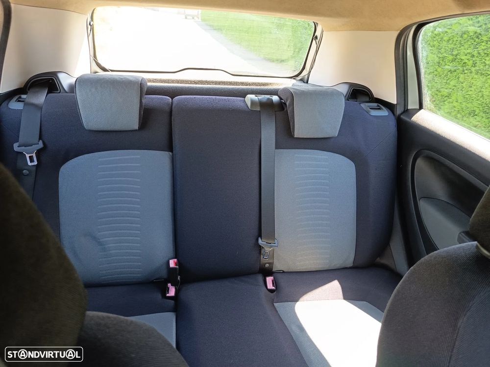 Fiat Grande Punto - 16