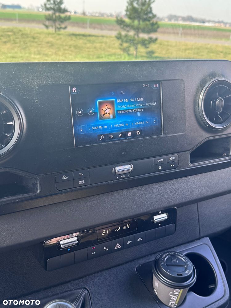 Mercedes-Benz Sprinter - 12