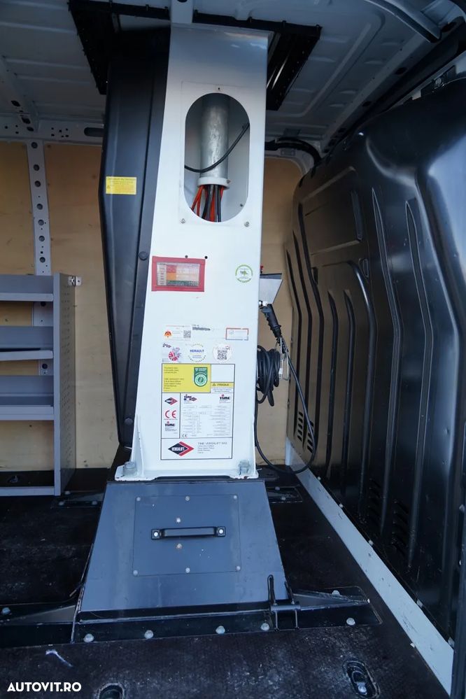 Renault MASTER / ELEVATOR BASIC - 10,5 m / TABLĂ + ELEVATOR / - 18