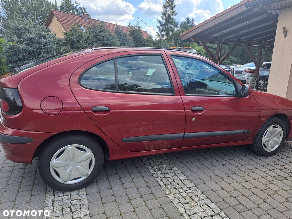 Renault Megane 2.0 RT - 4
