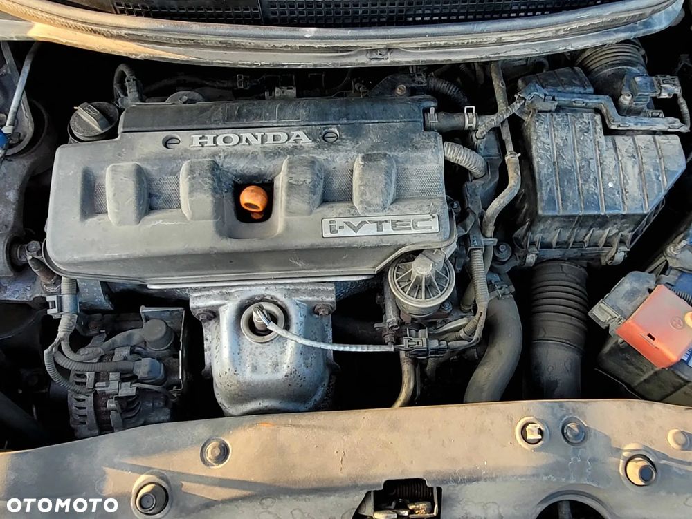 Honda Civic 1.8 LX Coupe - 19