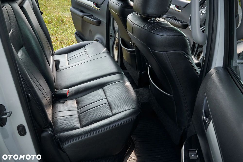 Toyota Hilux 2.4 D-4D Double Cab SR5 4x4 - 34