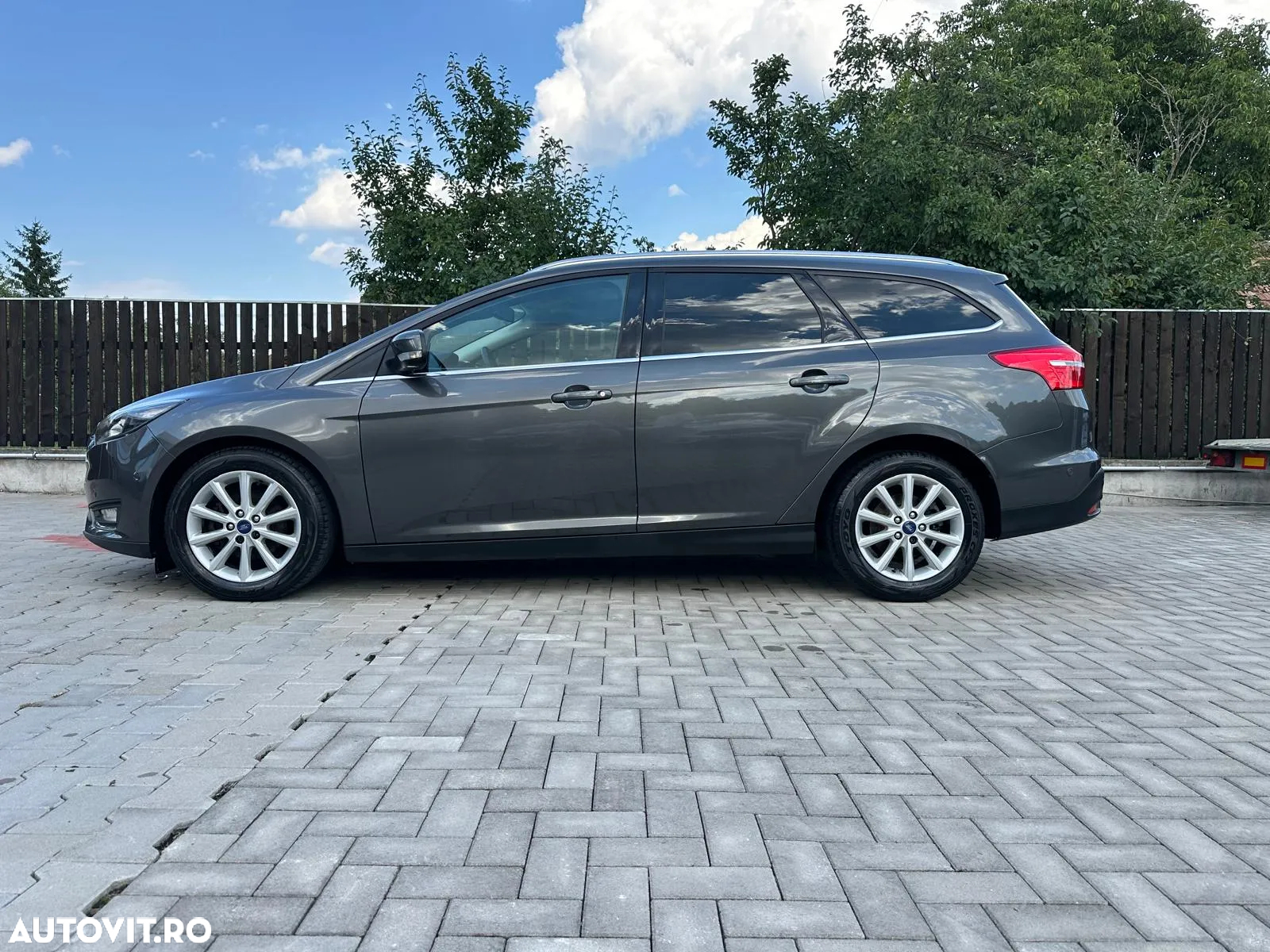 Ford Focus 1.5 EcoBlue Start-Stopp-System TITANIUM - 11