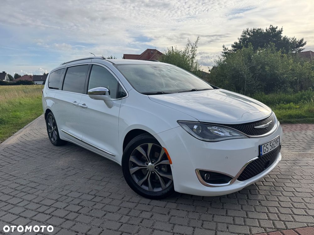 Chrysler Pacifica - 14